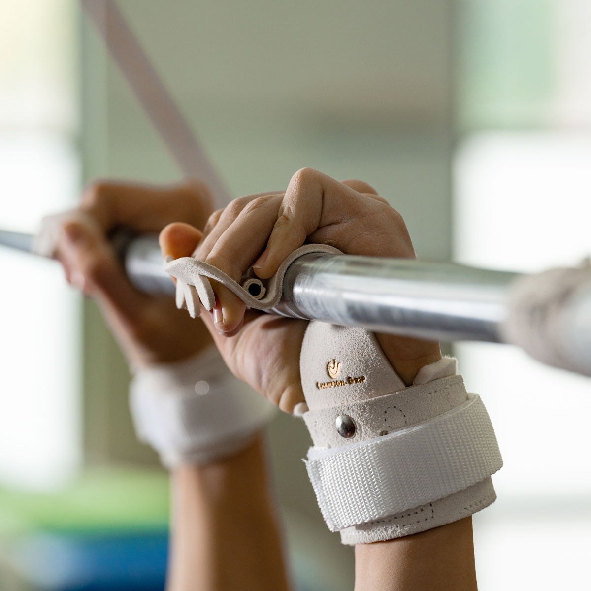 Hand-Grips Horizontal Bar Olympic Pastorelli MPHB-1 – Image 4