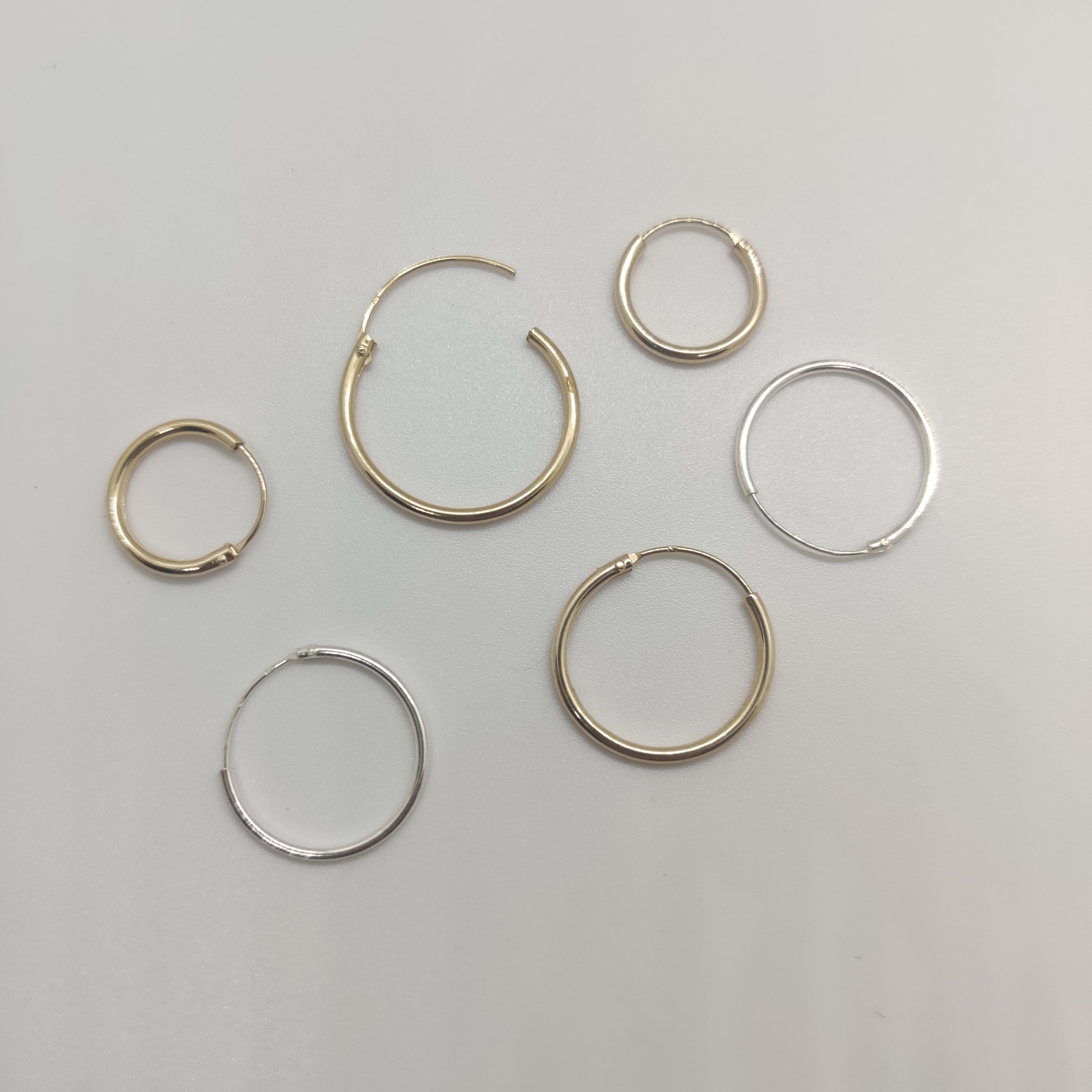 Créoles fines plaqué or – Image 3